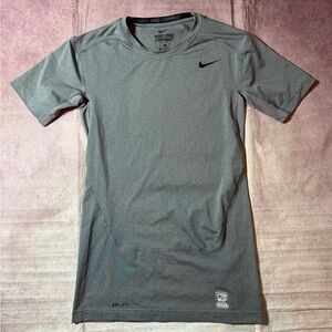 Nike Pro Combat Compression Shirt Men’s Large Fitted Gray Rash Guard Athletic